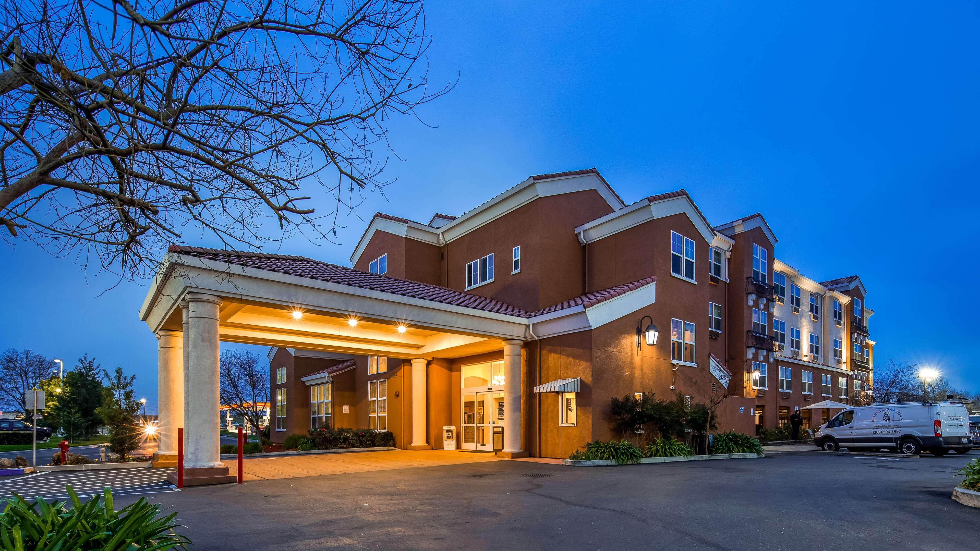 Best Western I-5 Inn & Suites Лодай Екстер'єр фото
